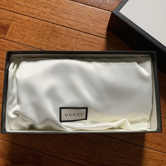 Gucci Wallet - Authentic, New with tags and box - Picture 5 of 6